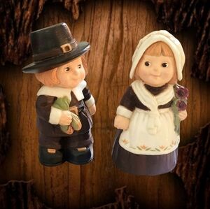 VINTAGE HALLMARK CARDS INC. PILGRIM SALT AND PEPPER SHAKER SET THANKSGIVING 1981